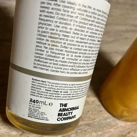 Bundle of Revele gold gel face mask and The Ordinary Glycolic acid toner - Picture 9 of 13